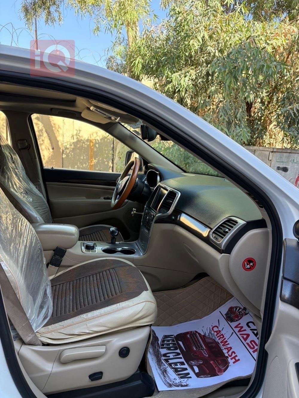 جيب جراند شيروكي